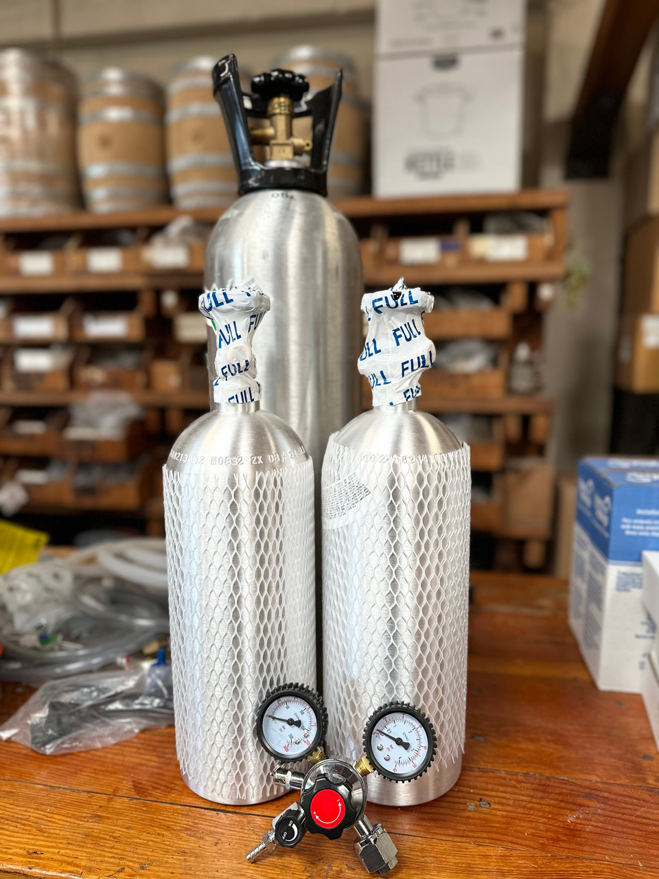テーブル CO2, Nitrogen and Beer Gas Tanks and Refill Options - Oak Barrel