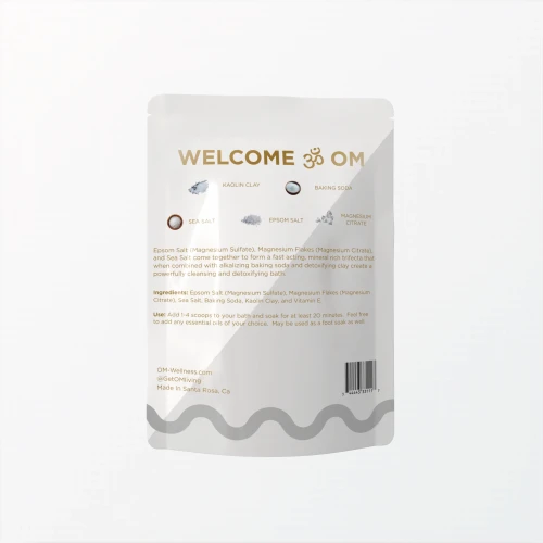 Epsom salt with kaolin clay and magnesium flakes therapeutic bath soak