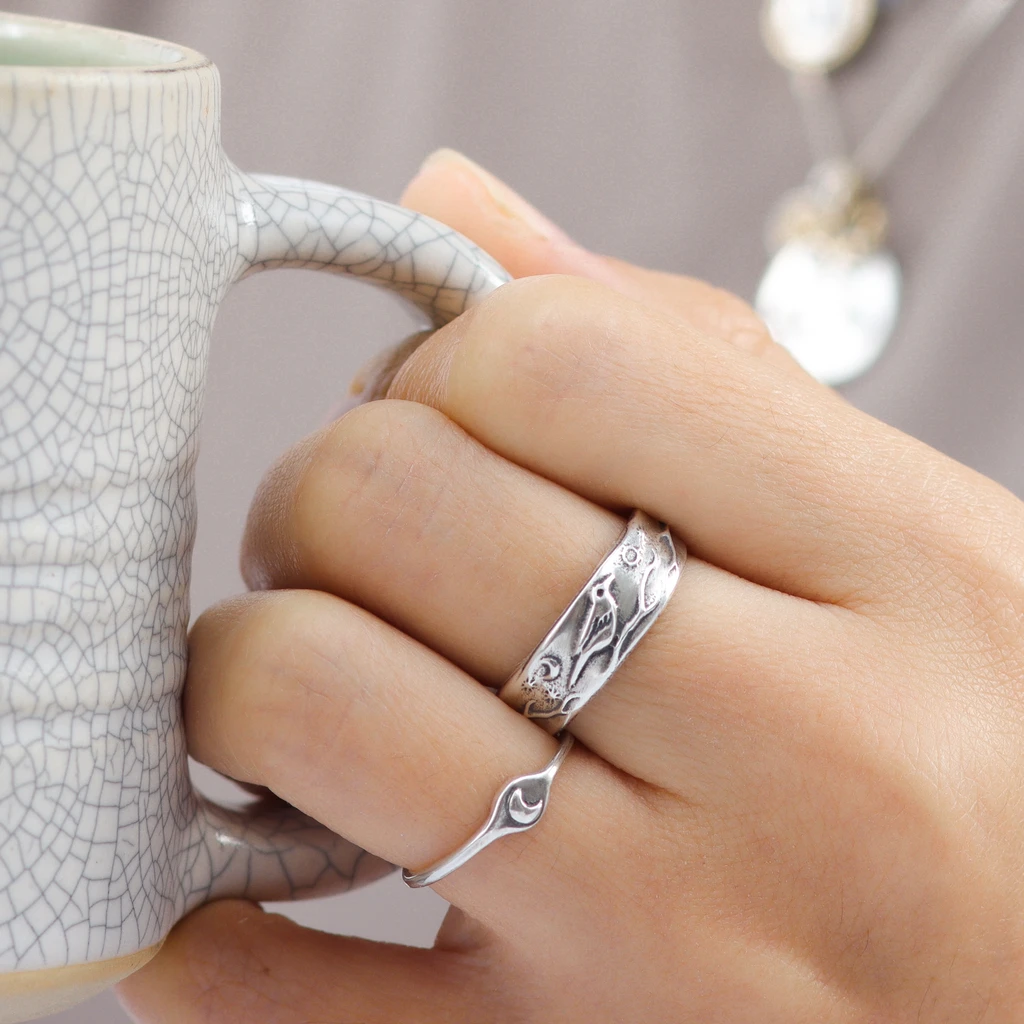 Raven Ring