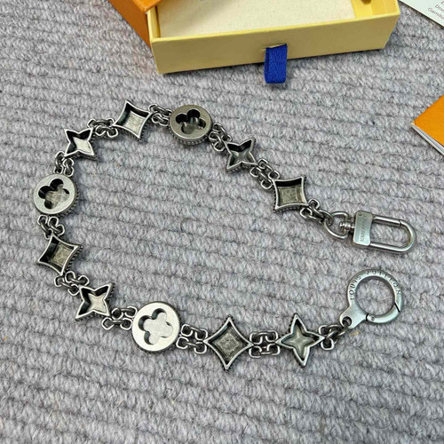 High Quality Replica UA Louis Vuitton Western Chain Belt And Bag Charm