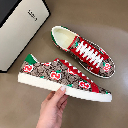 Buy High quality replica UA  Gucci Ace Sneaker with Apple Print from HypeRepTime, best replica designer brand website