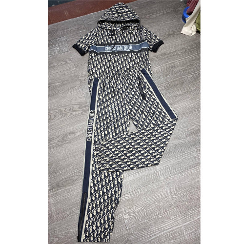 Buy High quality replica UA Dior Oblique T-shirt Tracksuit from HypeRepTime, best replica designer brand website