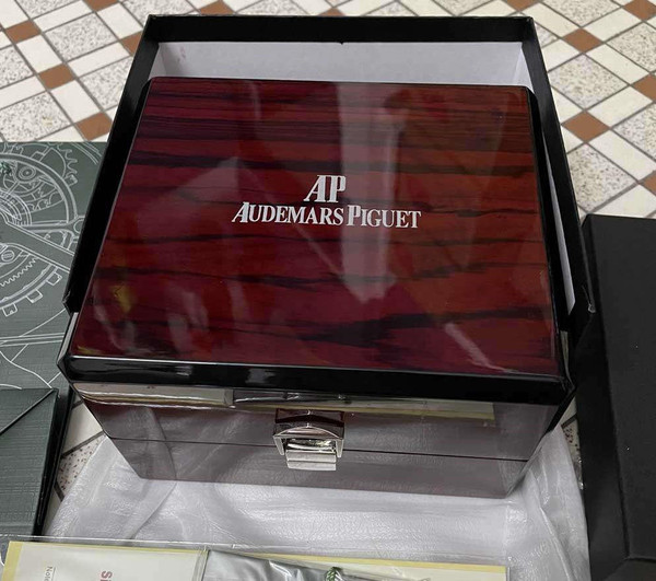 Buy Audemar Piguet watch Box from the best trusted, fake clone swiss designer brand watch website