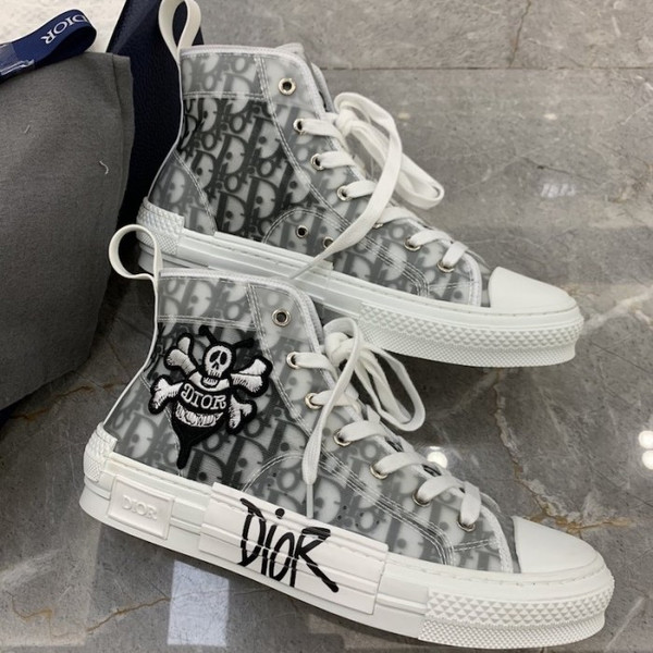 Buy High quality replica UA Dior B23 High Top Logo Oblique with Bee Embroidery Patch from HypeRepTime, best replica designer brand website