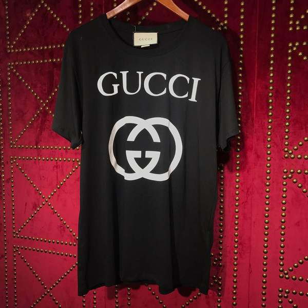 Buy High quality replica UA Gucci Oversize With Interlocking G In Black Oversize Tshirt from HypeRepTime, best replica designer brand website