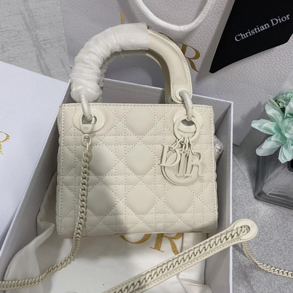 buy High Quality Replica UA Mini Lady Dior Bag White Ultramatte Cannage Calfskin, Bag replica from hypereptime Other brands