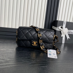 CHANEL Shoulder bag AS5176