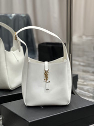 YSL695