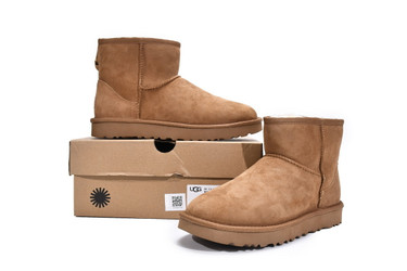 UGG Classic Mini