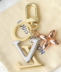 LV KEY CHAIN 665
