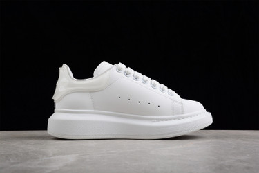 ALEXANDER MCQUEEN SNEAKERS WHITE
