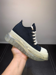 RICK OWENS Shorts 462