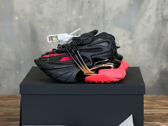 Balmain Sneakers 411 Balmain Sneakers 411