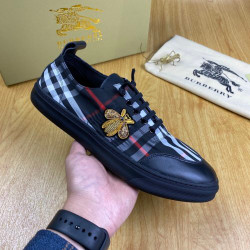 Burberry 782