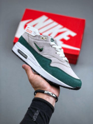 NIKE AIRMAX  357