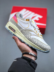 NIKE AIRMAX  843