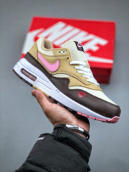 NIKE AIRMAX 896