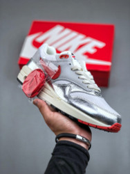 NIKE AIRMAX  806