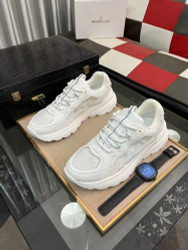MONCLER Sneakers 240