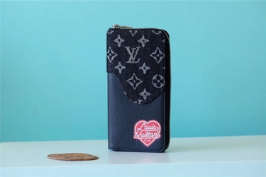 LV LVQ191 LV Wallet | 583 LV LVQ191 LV Wallet | 583