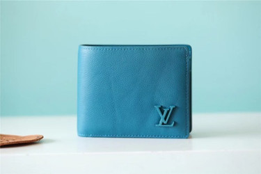 LV LVQ202 LV Wallet | 990 LV LVQ202 LV Wallet | 990