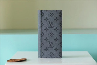 LV LVQ220 LV Wallet | 469