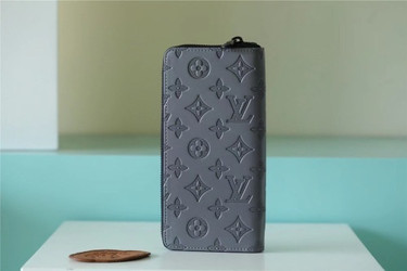 LV LVQ224 LV Wallet | 922 LV LVQ224 LV Wallet | 922