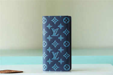 LV LVQ325 LV Wallet | 498