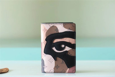 LV LVQ351 LV Wallet | 678