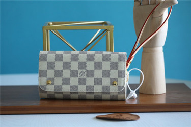 LV LVQ41 LV Men Wallet | 581