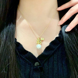 LV necklace | 700 LV necklace | 700