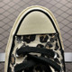 Converse Sneakers 491