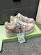 OFF WHITE Sneakers 572