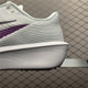 NIKE Sneakers 829