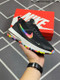 NIKE AIRMAX  686