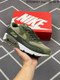 NIKE AIRMAX  689