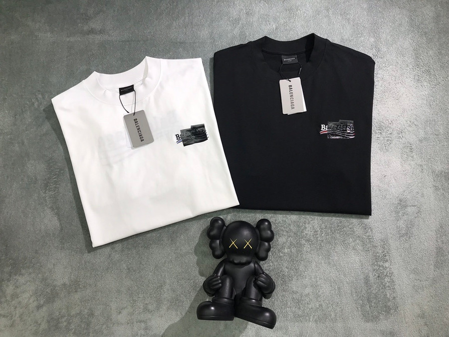 Balenciaga t-shirt blackwhite overlapped