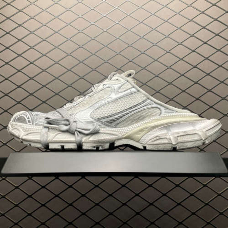 Balenciaga Sneakers 311