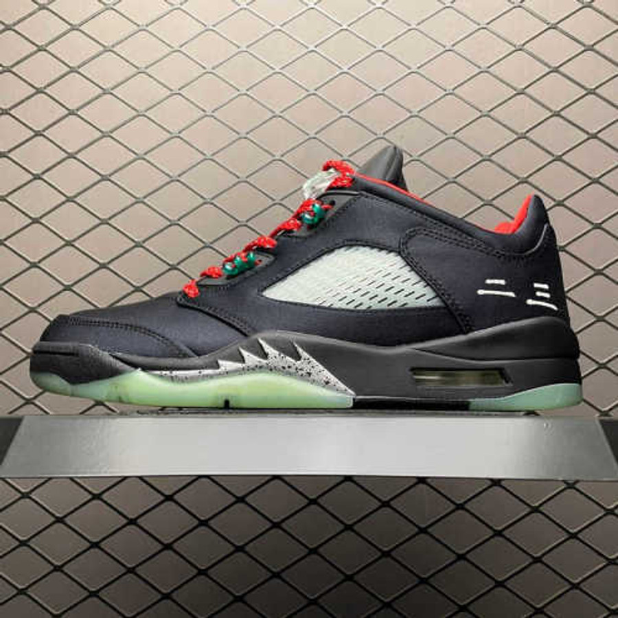 JORDANS Sneakers 826