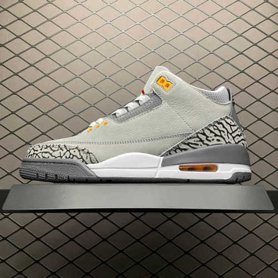 JORDANS Sneakers 749