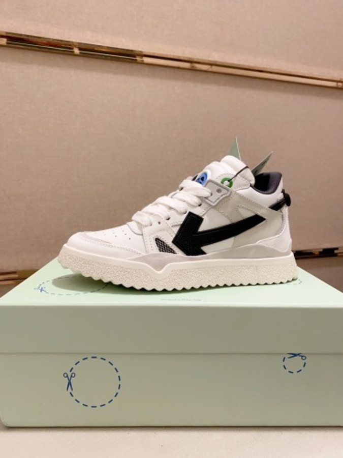OFF WHITE Sneakers 686