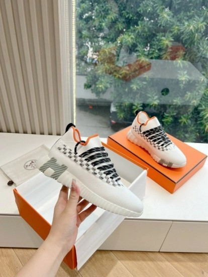 Hermes Sneakers 653