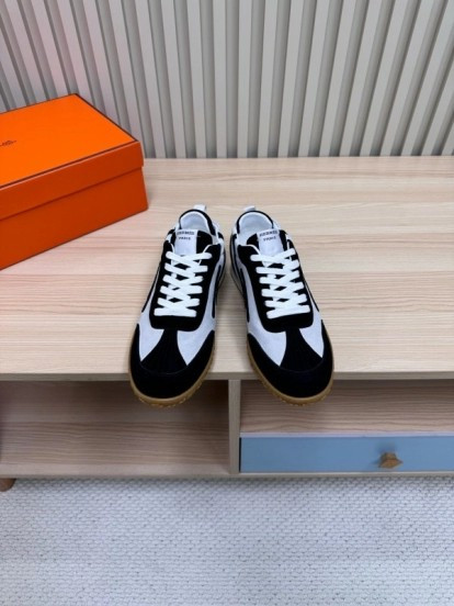 Hermes Sneakers 779