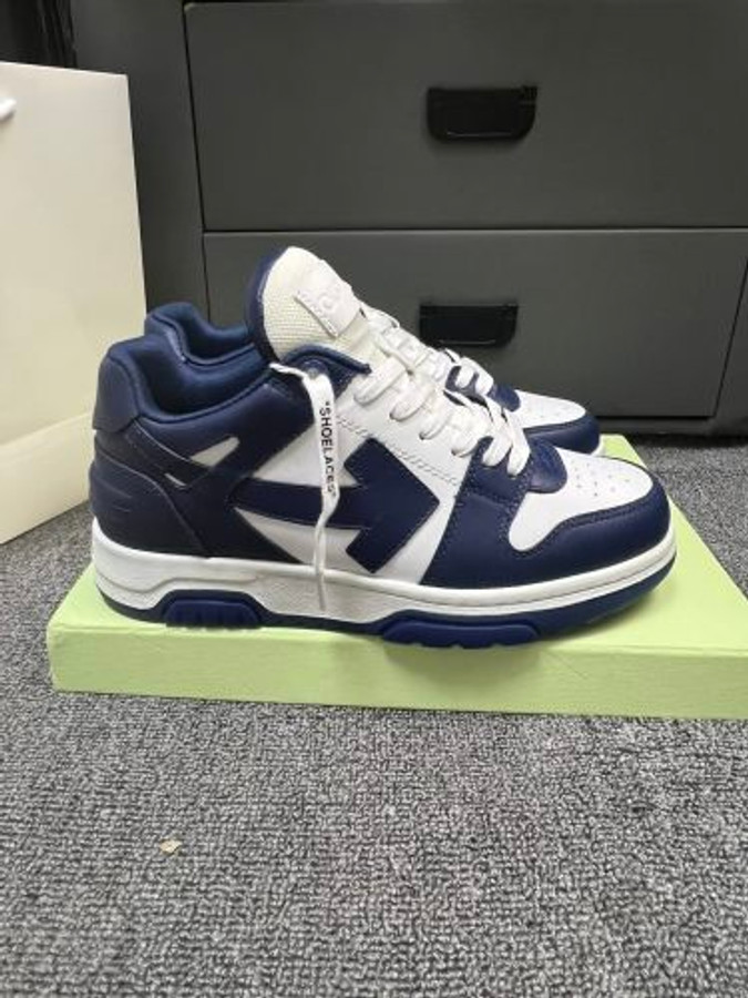 OFF WHITE Sneakers 224