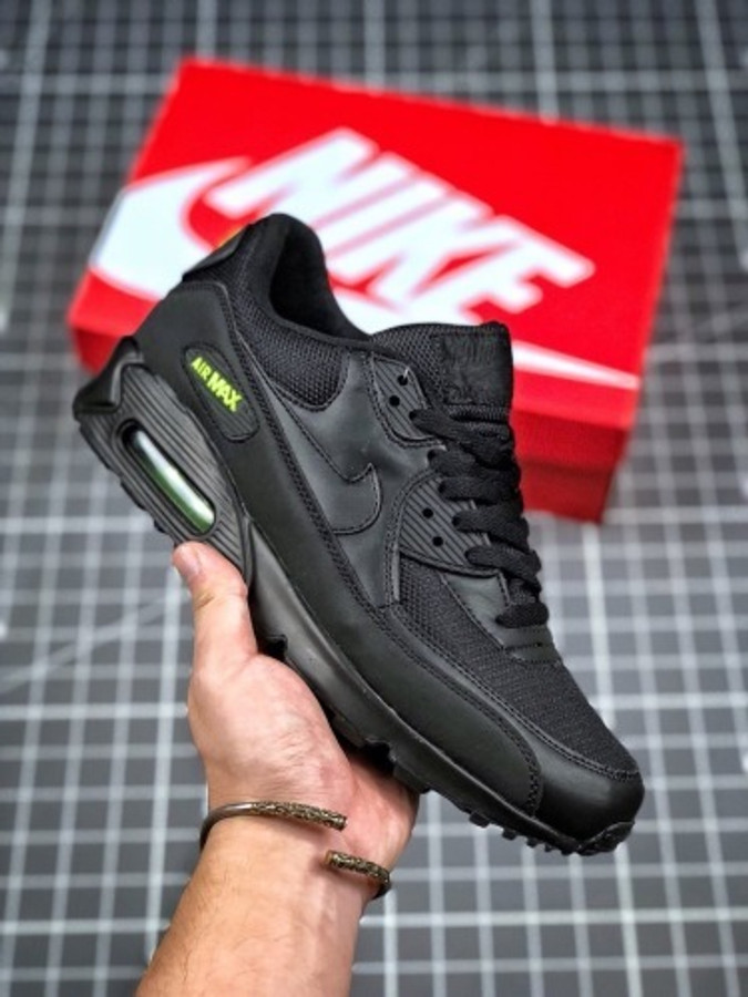 NIKE AIRMAX 702