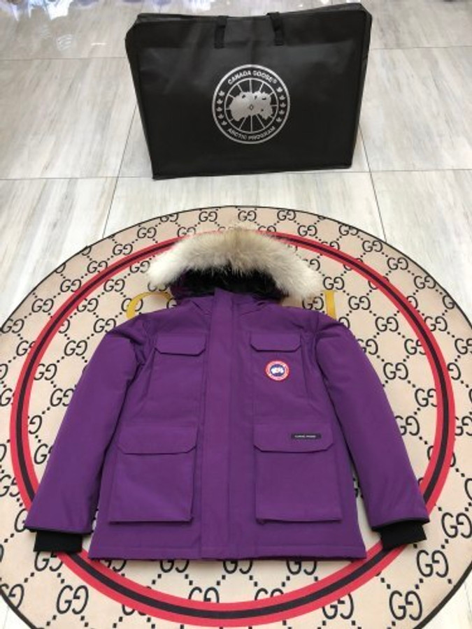 Canada Goose  885