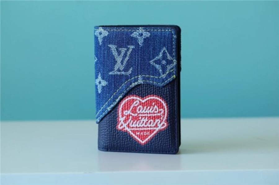 LV LVQ196 LV Wallet | 776