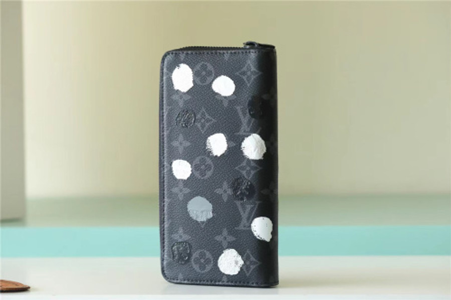 LV LVQ289 LV Wallet | 245