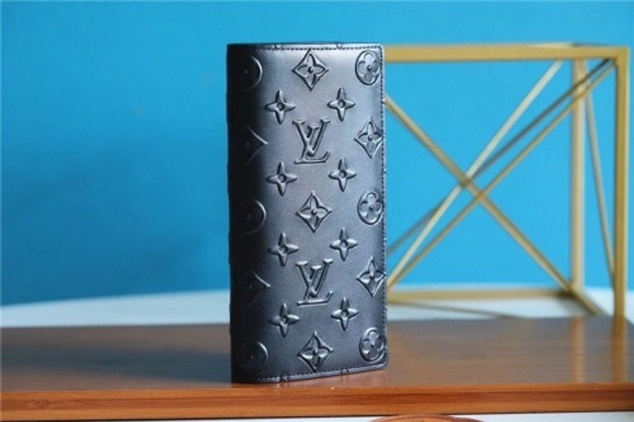 LV LVQ135 LV Wallet | 771