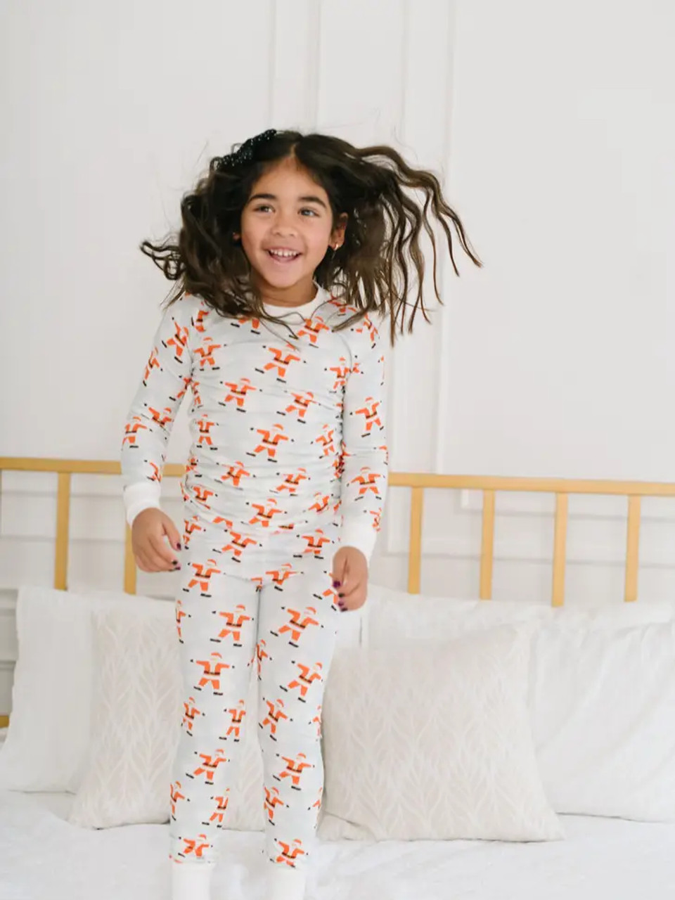 Ollie Jay 2 Piece Kids Bamboo Pajama Set in Santa Angels Christmas